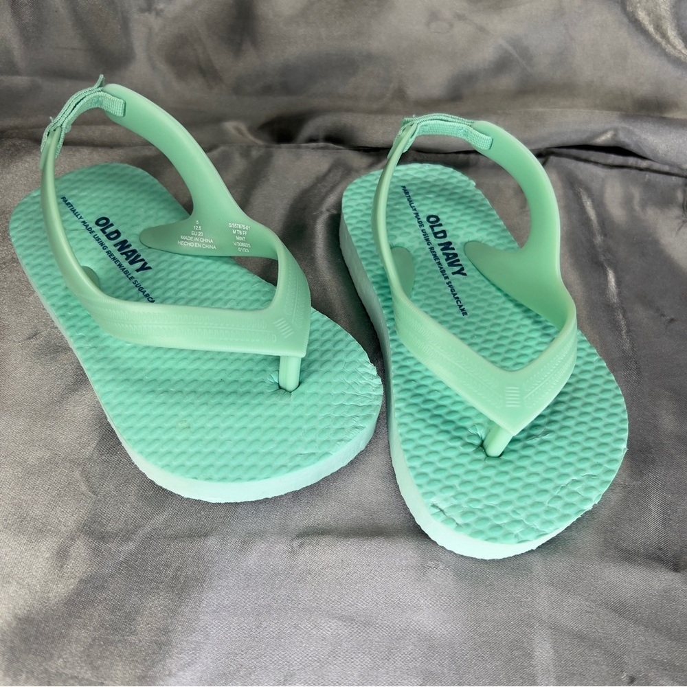 Old Navy Flip Flops Toddler‎ Unisex Size 5 Mint Green Elastic Back Strap Beach